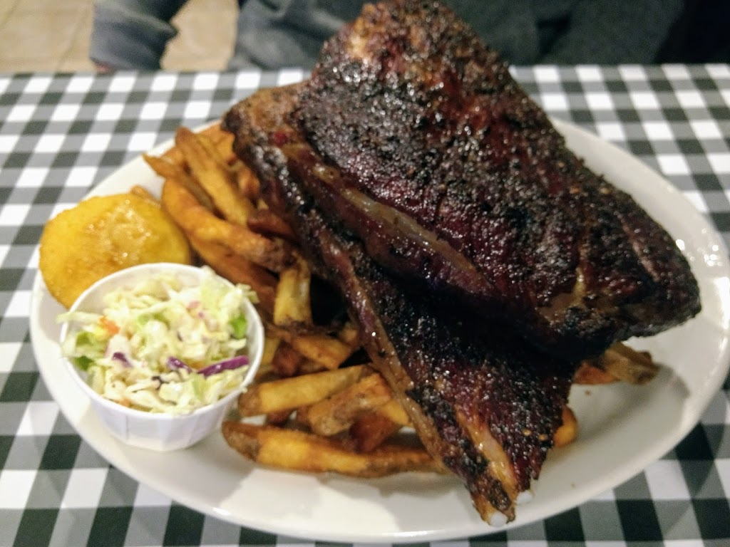 Rollys Smokehouse | 214 West St, Smithville, ON L0R 2A0, Canada | Phone: (289) 639-9659