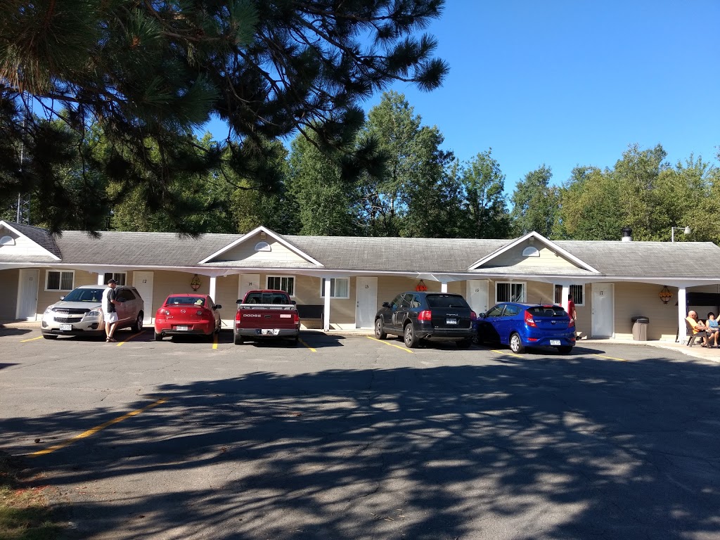 Motel Marie-Dan | 311 Rue des Bouleaux, Sainte-Eulalie, QC G0Z 1E0, Canada | Phone: (819) 225-4604