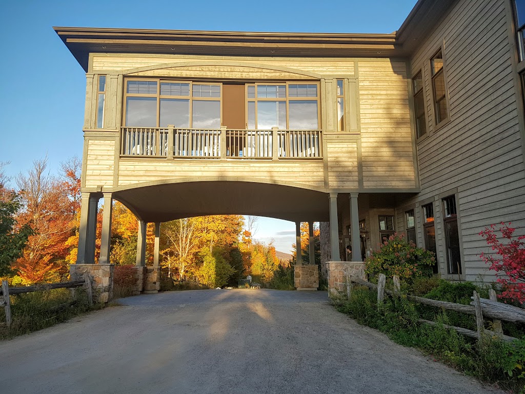Il Pinnacolo | 400 Rue du Mont Plaisant, Mont-Tremblant, QC J8E 1L2, Canada | Phone: (819) 681-8043