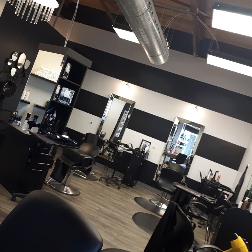 Obsessions Hair Salon | 22 Market St S, Brantford, ON N3S 2E3, Canada | Phone: (519) 751-3634