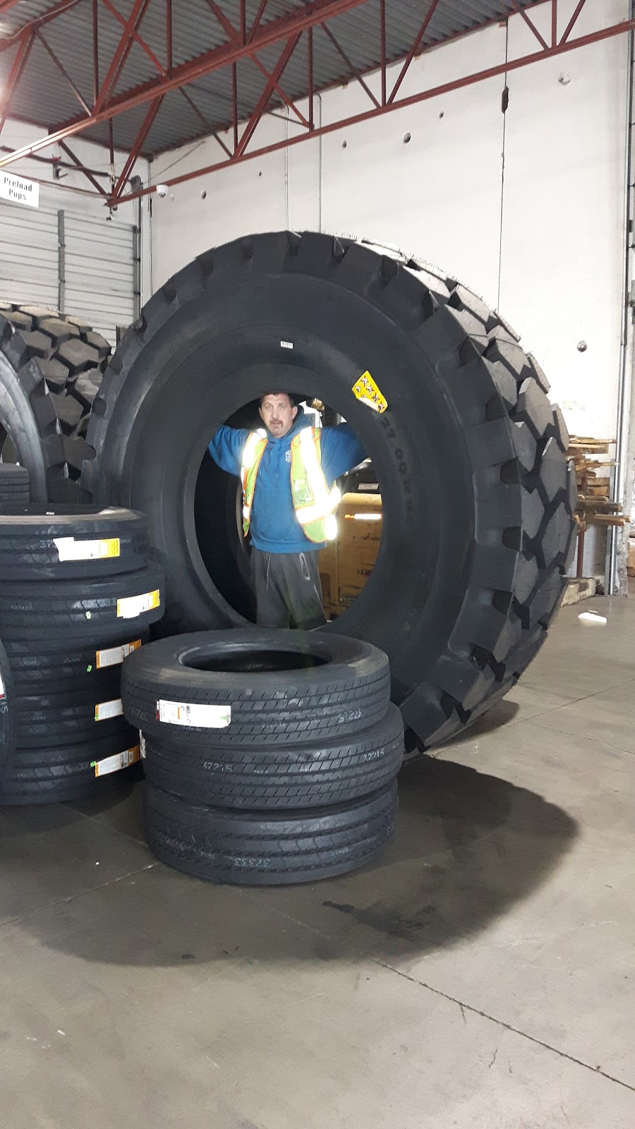 Manitoulin Transport | 1305 Kingsway Ave, Port Coquitlam, BC V3C 4W3, Canada | Phone: (604) 415-9357