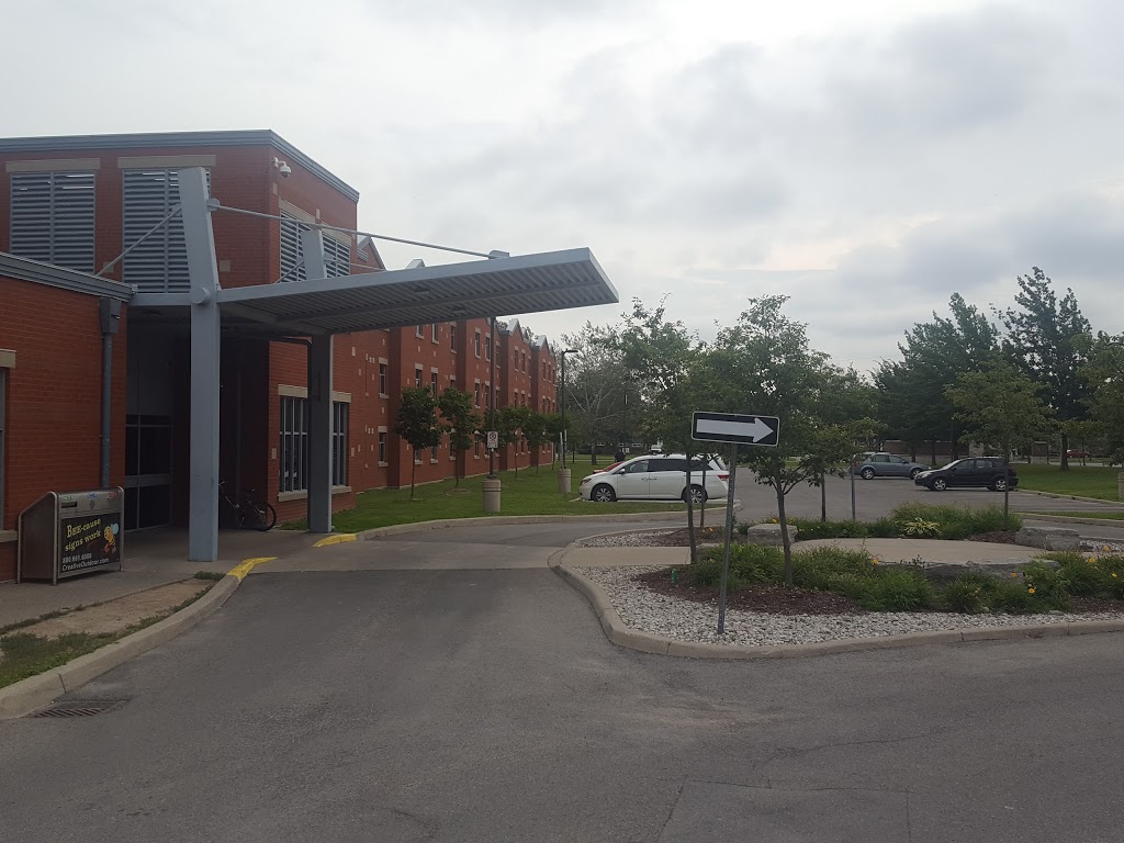 Residence & Conference Centre - Welland | 110 Niagara College Boulevard, Welland, ON L3C 7L4, Canada | Phone: (905) 732-9700