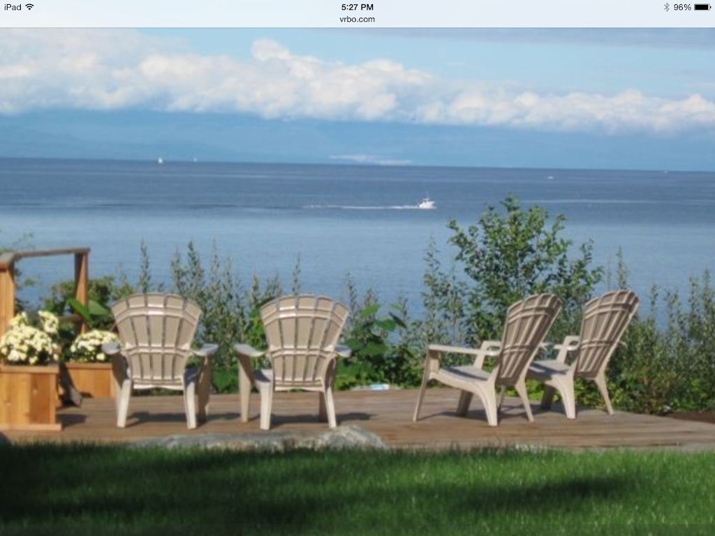 Eagle View Vacation Rental Parksville B.C. | 923 Glenhale Crescent, Parksville, BC V9P 1Z7, Canada | Phone: (250) 927-7030