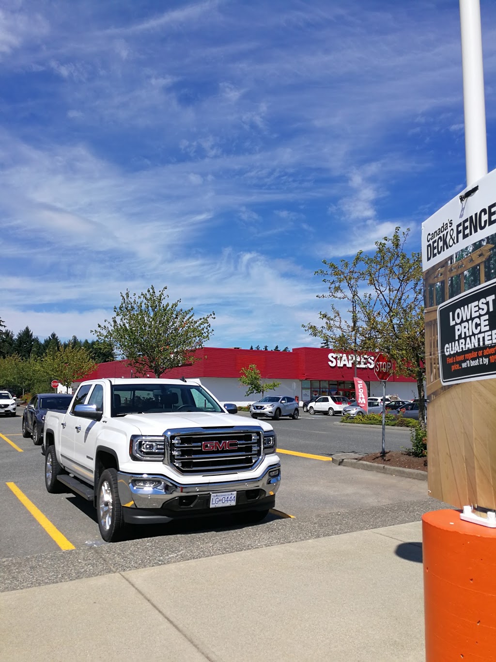 Staples | 6581 Aulds Rd, Nanaimo, BC V9T 6J6, Canada | Phone: (250) 390-5900