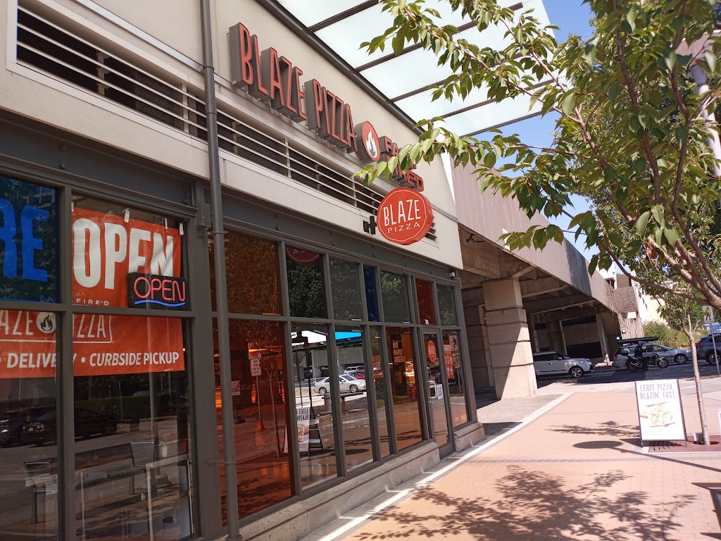 Blaze Pizza | 701 Park Royal N, West Vancouver, BC V7T 1H9, Canada | Phone: (604) 800-5329