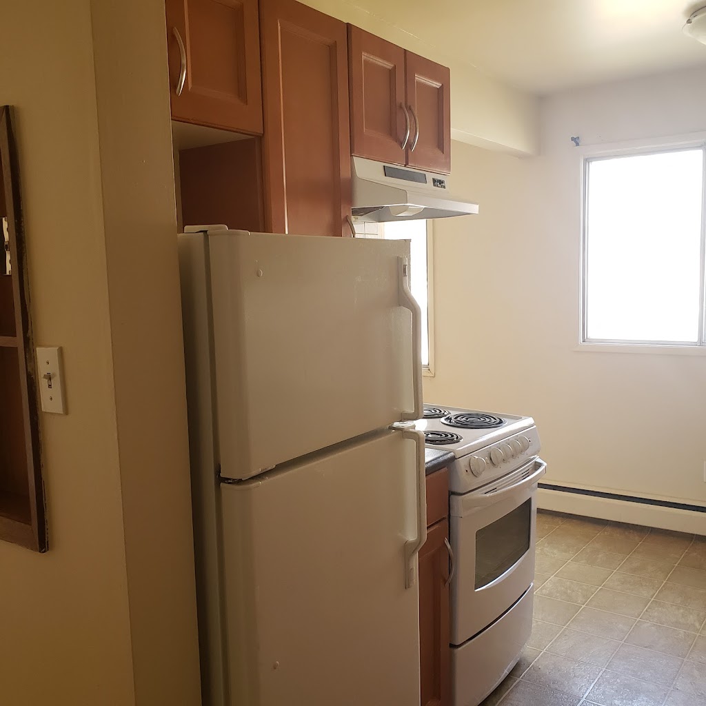 Skyview Manor | 11940 104 St NW, Edmonton, AB T5G 2L2, Canada | Phone: (780) 818-5429