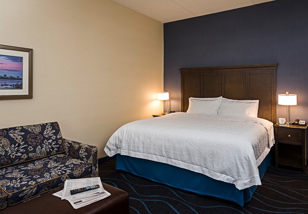 Hampton Inn by Hilton Ottawa Airport | 2869 Gibford Dr, Gloucester, ON K1V 2L9, Canada | Phone: (613) 248-1113