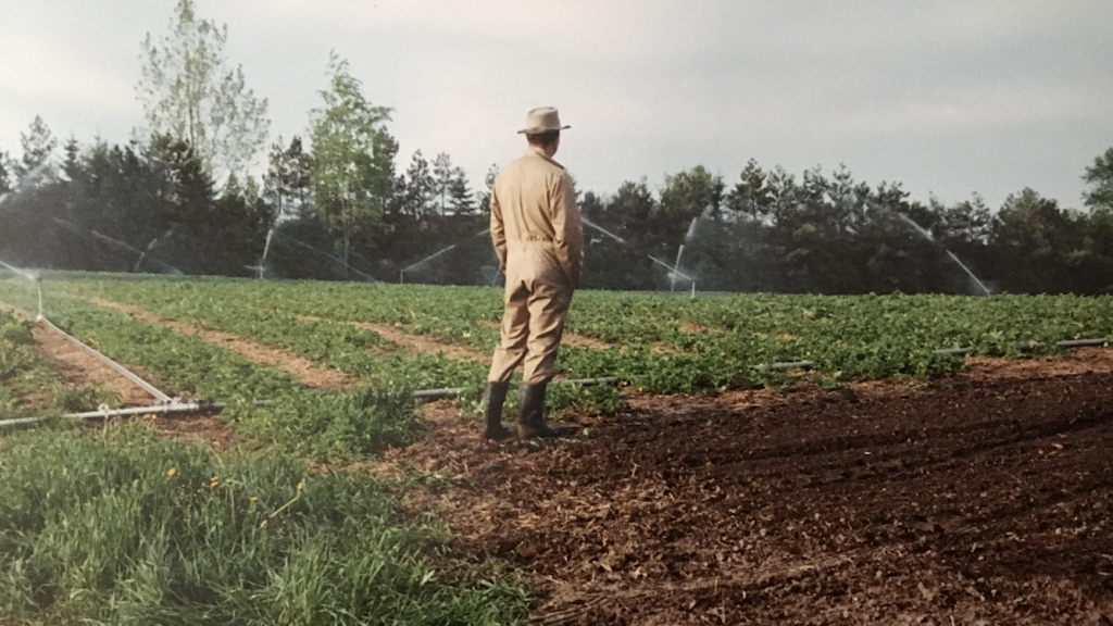 Trapper Bob Farm | 16864 Warden Ave., Newmarket, ON L3Y 4W1, Canada | Phone: (905) 836-6358