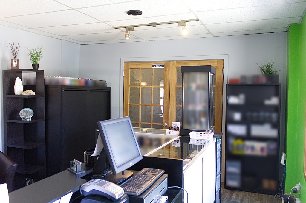 La Vape Shop | 170 Rue Saint-Georges, Windsor, QC J1S 1J8, Canada | Phone: (819) 845-1000