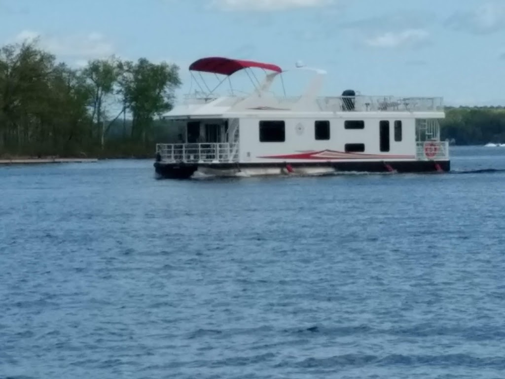 Clearview Cottage Resort & Marina | 462 S Beach Rd, Youngs Point, ON K0L 3G0, Canada | Phone: (705) 652-3542