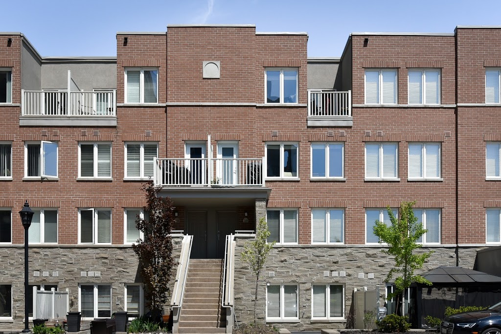 Alejandro Baez, Remax Ultimate Realty | 1192 St Clair Ave W, Toronto, ON M6E 1B4, Canada | Phone: (416) 909-5748