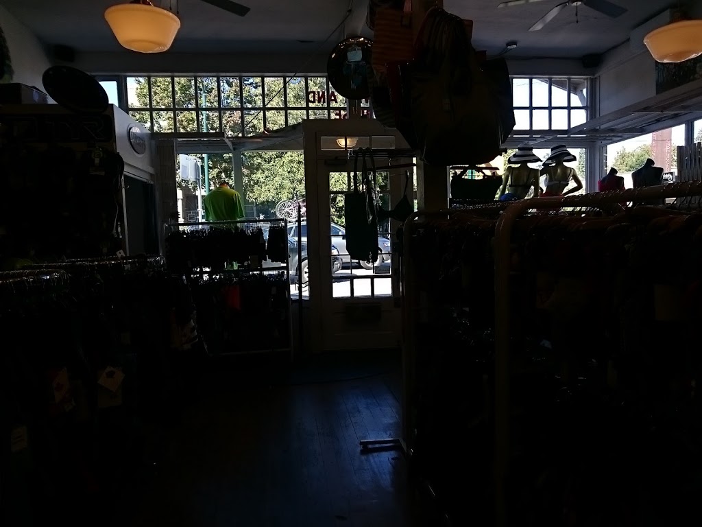 Splash Swim & Cruise Ltd. | 2950 W 4th Ave, Vancouver, BC V6K 1R4, Canada | Phone: (604) 736-8868
