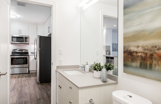 99 Jasper | 9939 Jasper Ave, Edmonton, AB T5J 2W8, Canada | Phone: (780) 990-0339