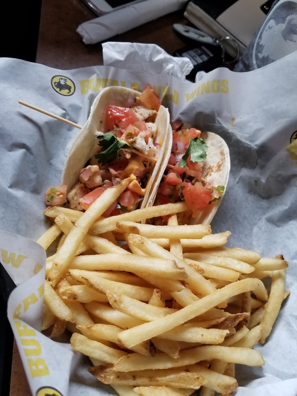 Buffalo Wild Wings | 903 Taunton Rd E, Oshawa, ON L1H 7K5, Canada | Phone: (905) 725-8447