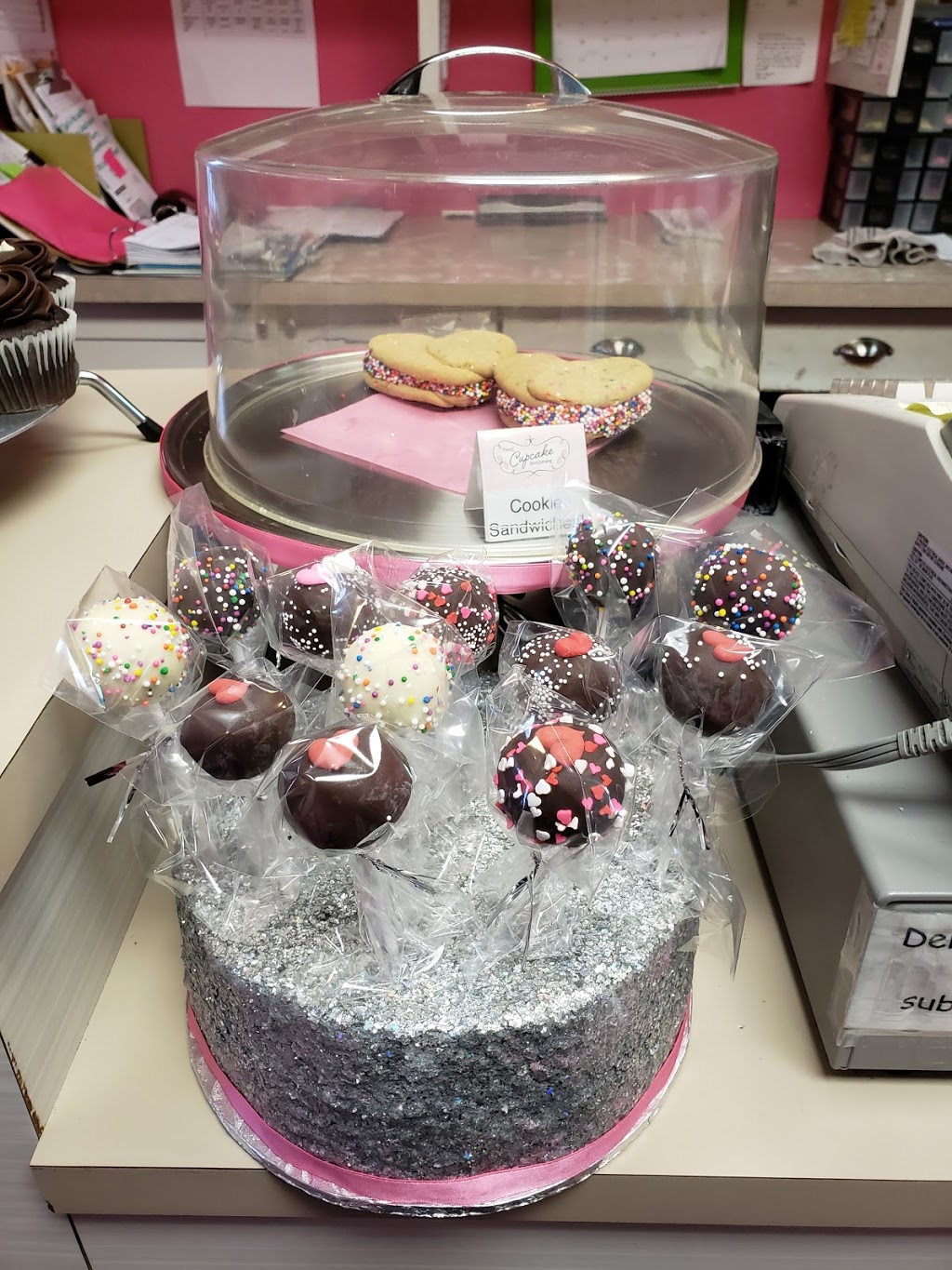The Cupcake Shoppe | 2417 Yonge St, Toronto, ON M4P 2E7, Canada | Phone: (416) 322-6648