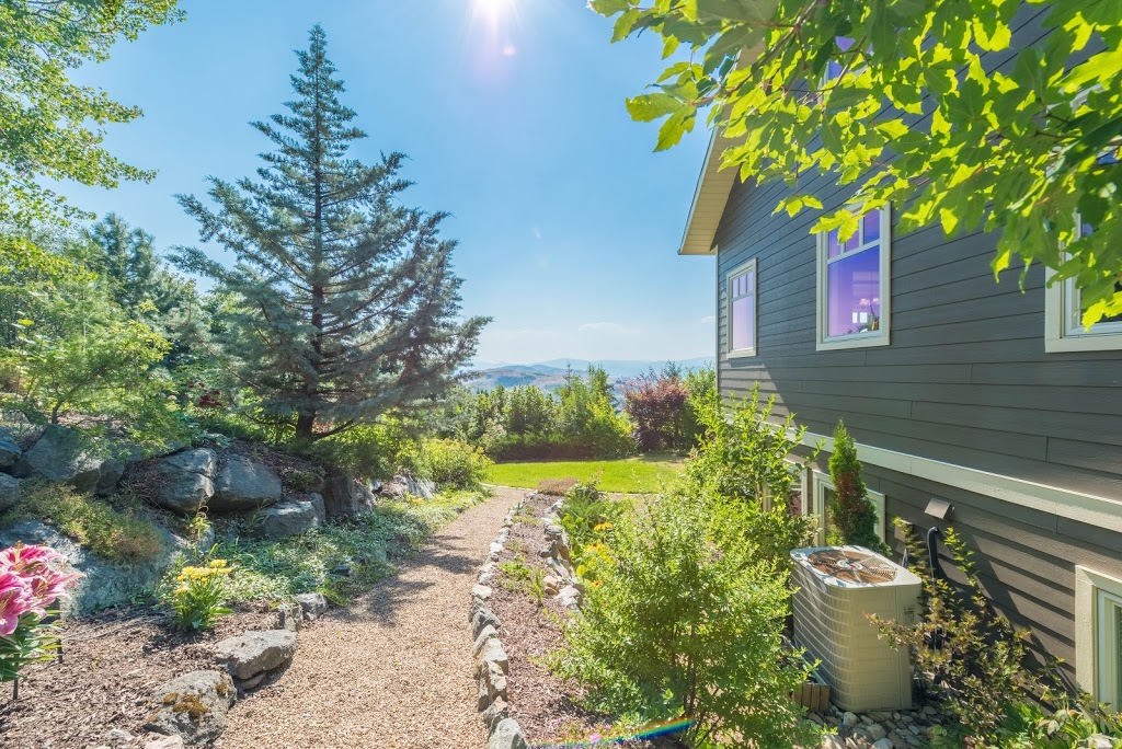 Telemark Ridge Lodge and Wellness Retreat | 677 Cypress Dr, Coldstream, BC V1B 3Y5, Canada | Phone: (604) 728-2405