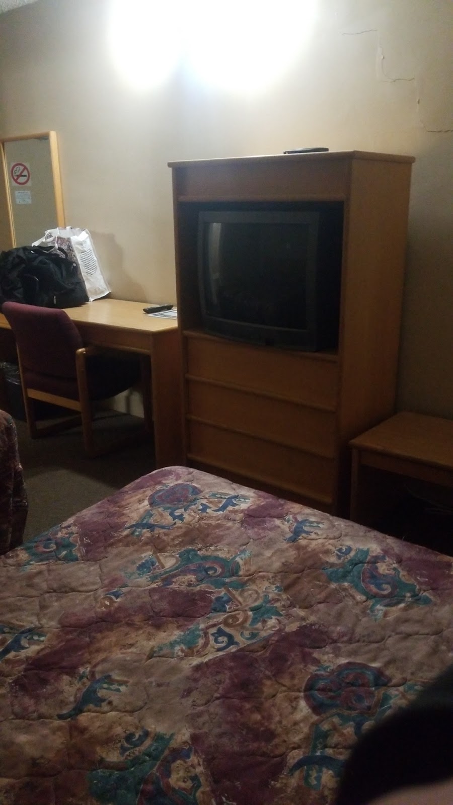 Nights Inn Motor Hotel | 180 MacDougall St, Thunder Bay, ON P7A 2K3, Canada | Phone: (807) 345-1566