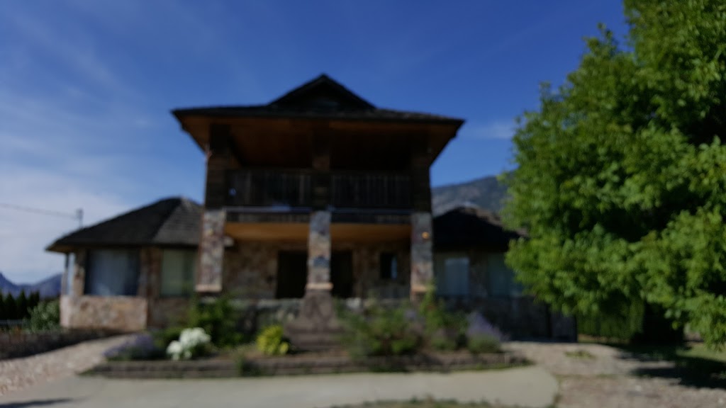 Kasa de Piedra Guesthouse | 4704 BC-3, Osoyoos, BC V0H 1V6, Canada | Phone: (250) 495-6160