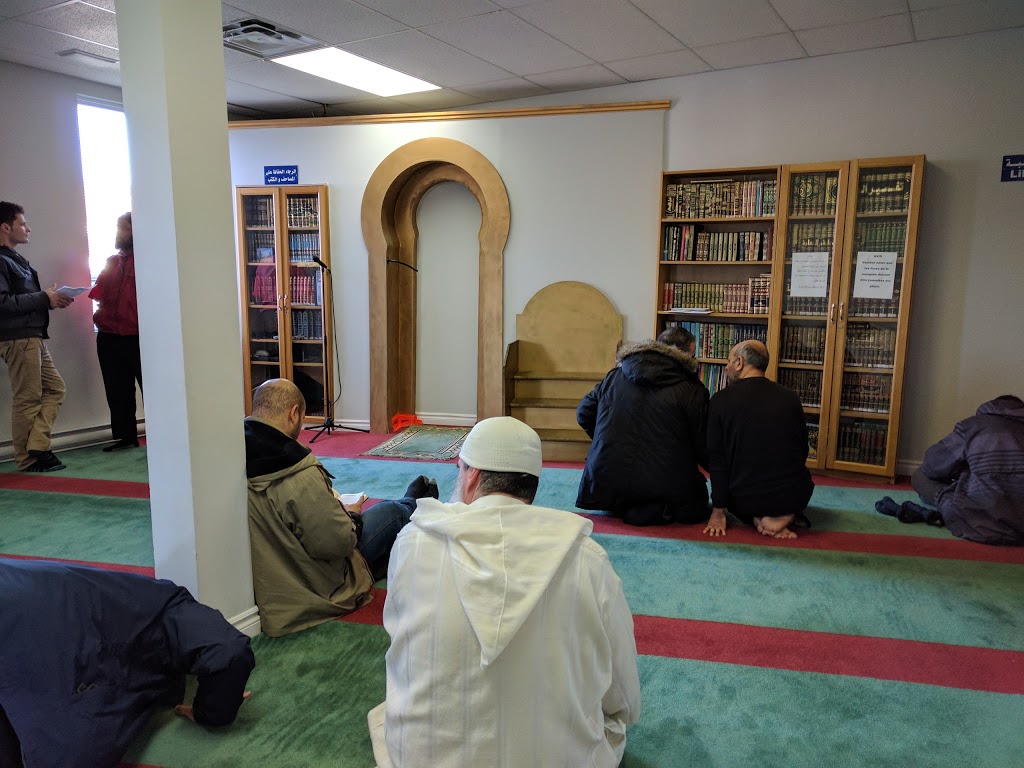 Mosquée El-Balkan | 2836 Rue Allard, Montréal, QC H4E 2M2, Canada | Phone: (514) 360-2663