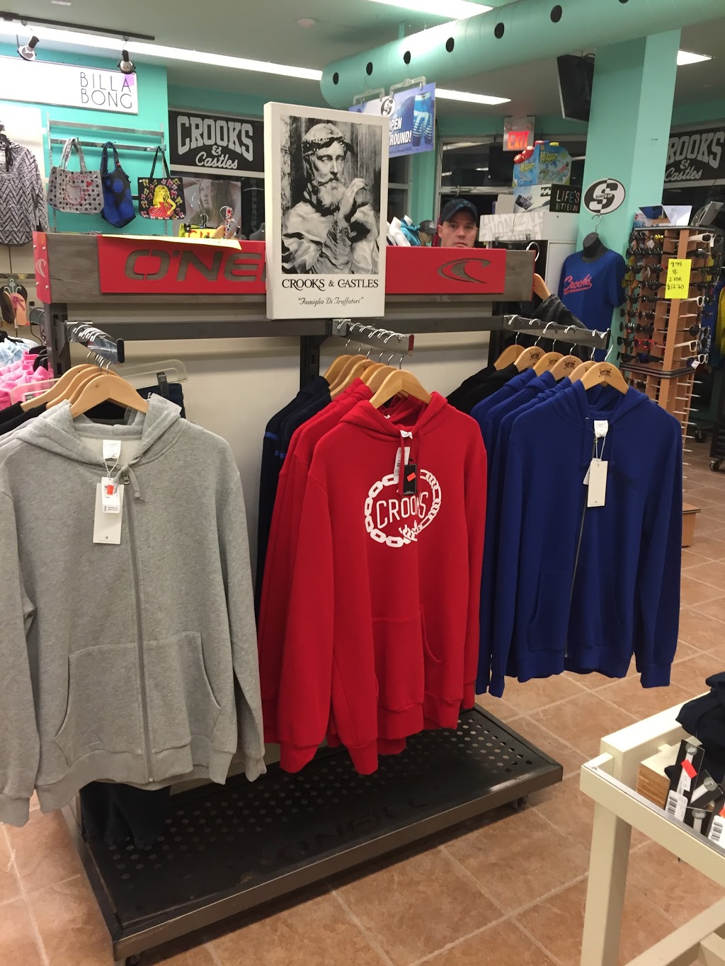Surfs Up | 31 Main St, Wasaga Beach, ON L9Z 2K3, Canada | Phone: (705) 429-0976