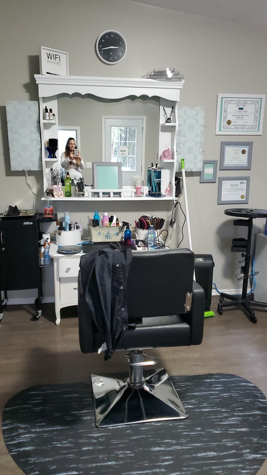 Lainys Locks and Lashes | 210 Main St NE, Altona, MB R0G 0B0, Canada | Phone: (204) 214-0304