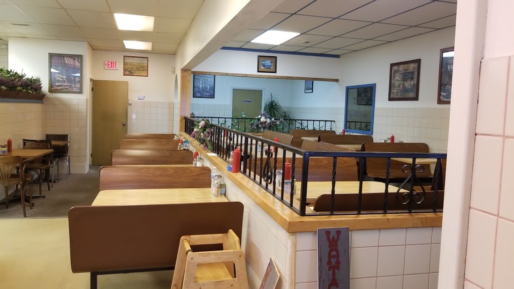 Dads Family Restaurant | 145 St Annes Rd, Winnipeg, MB R2M 2Z5, Canada | Phone: (204) 257-7500