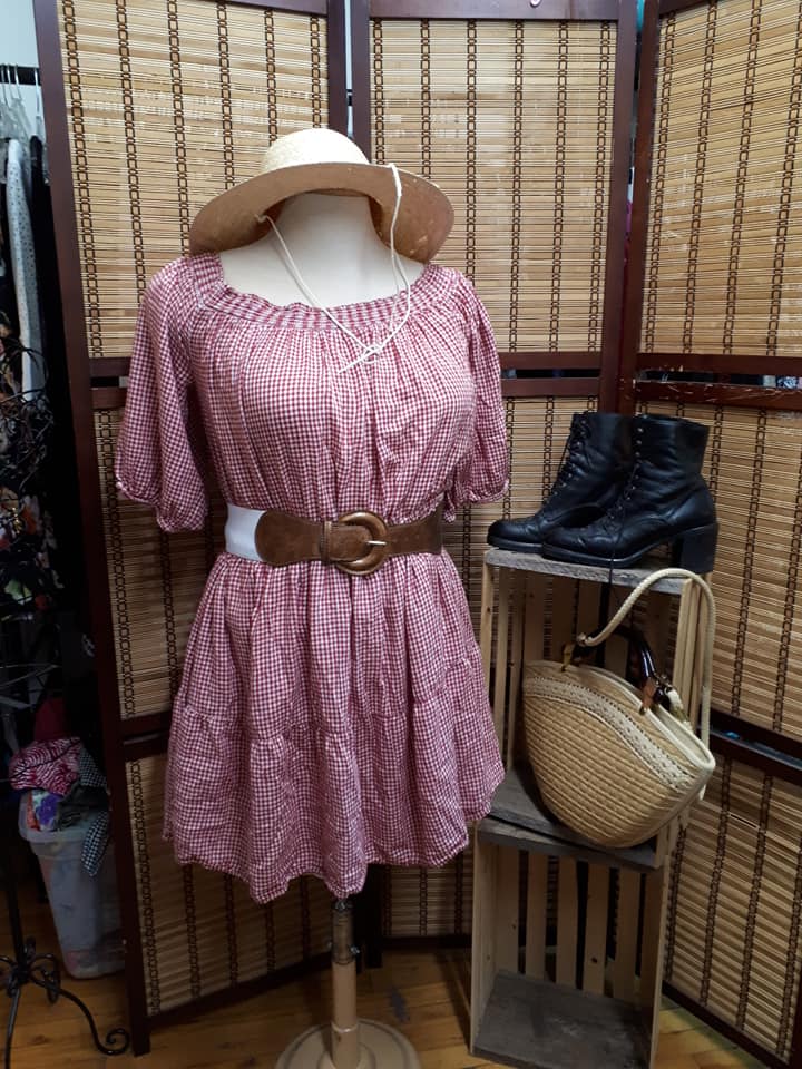 Friperie Vintage en folie | 94 QC-216, Stoke, QC J0B 3G0, Canada | Phone: (819) 342-1242