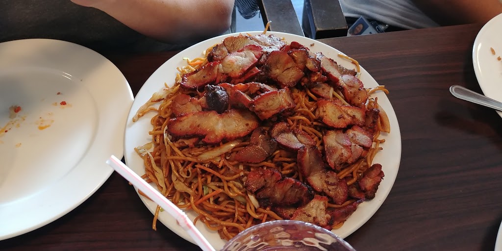 Benab Family Restaurant | 3085 Hurontario St, Mississauga, ON L5A 4E4, Canada | Phone: (905) 281-8499