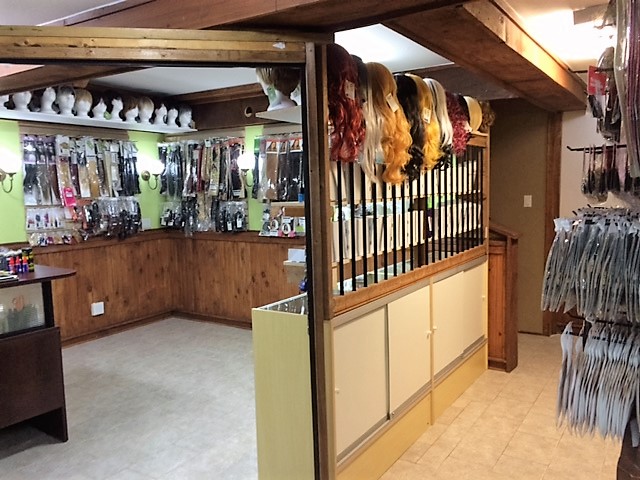 La Jonesy Wig & Hair Boutique | 122 1/2, Centennial Ave, St Thomas, ON N5R 5B2, Canada | Phone: (519) 207-9447