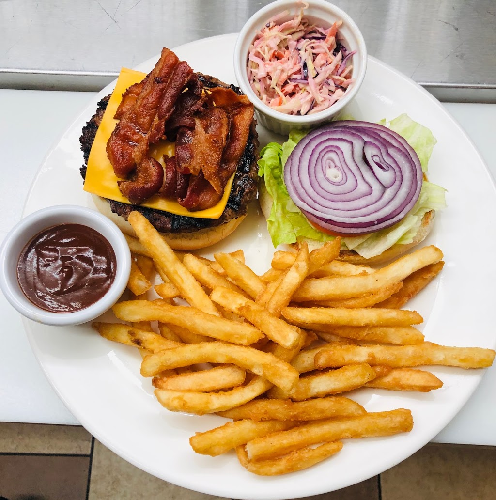 101 Bar and Fire Grill Restaurant | 101 Ontario Rd, Mitchell, ON N0K 1N0, Canada | Phone: (519) 348-8500