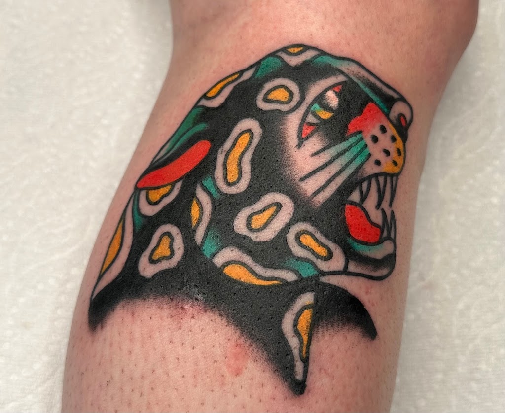 Lady May Tattoo | 5100 Lakeshore Dr #7, Sylvan Lake, AB T4S 2L7, Canada | Phone: (403) 872-0703
