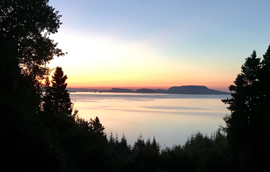 Quebec Lodge | 17 ON-628, Red Rock, ON P0T 2P0, Canada | Phone: (807) 886-2603