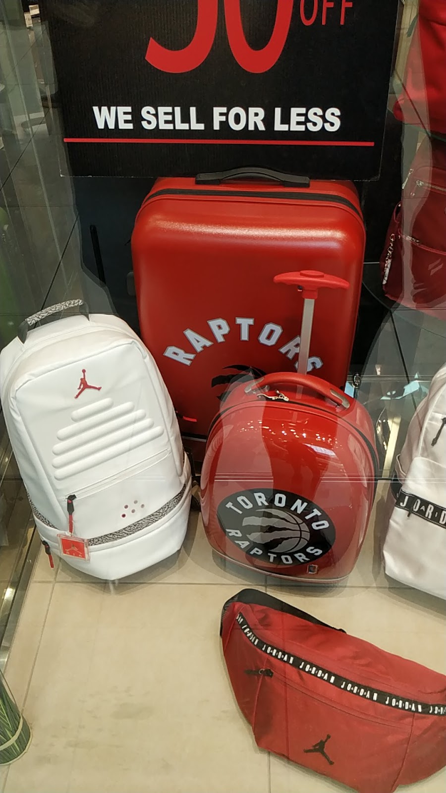 Laco Sac | 1800 Sheppard Ave E, North York, ON M2J 5A7, Canada | Phone: (416) 499-9855
