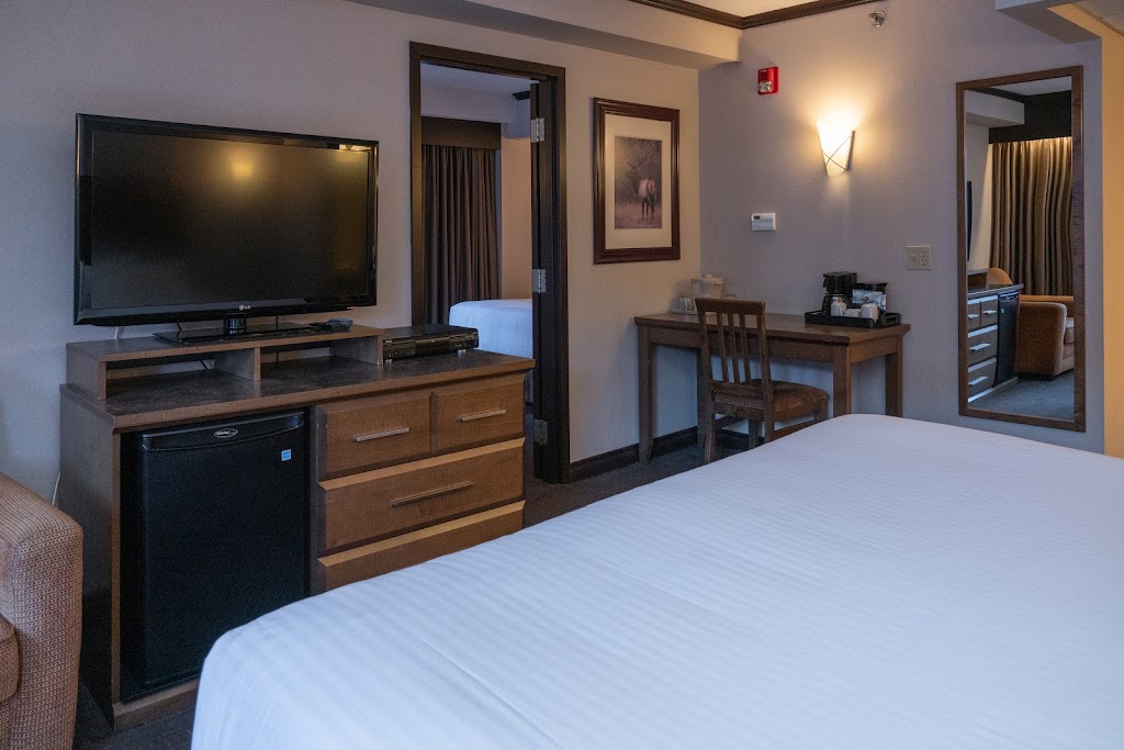 The Rundlestone Lodge | 537 Banff Ave, Banff, AB T1L 1A6, Canada | Phone: (403) 762-2201