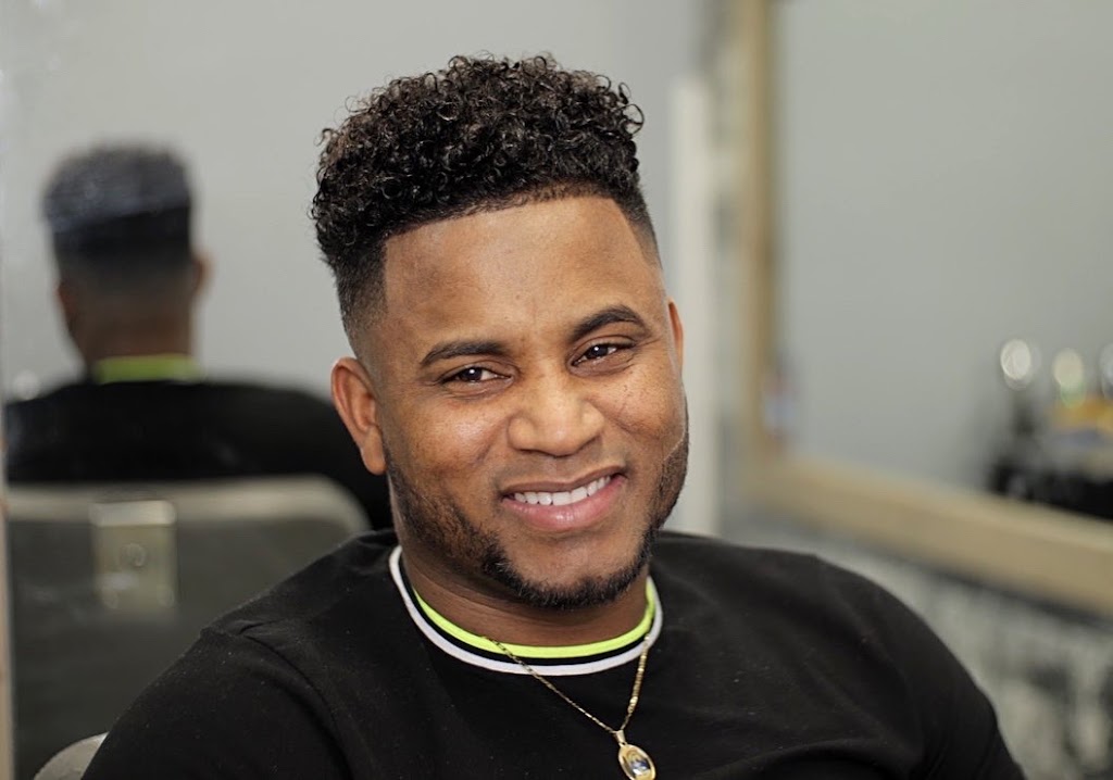 Mas Flow Barbershop | 1770 Rue Beaubien E, Montréal, QC H2G 1L5, Canada | Phone: (514) 509-3569