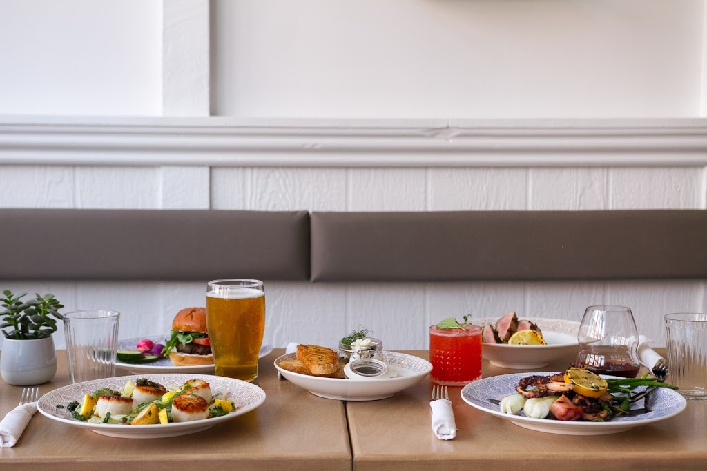The Beach Pea Kitchen & Bar | 128 Montague St, Lunenburg, NS B0J 2C0, Canada | Phone: (902) 640-3474