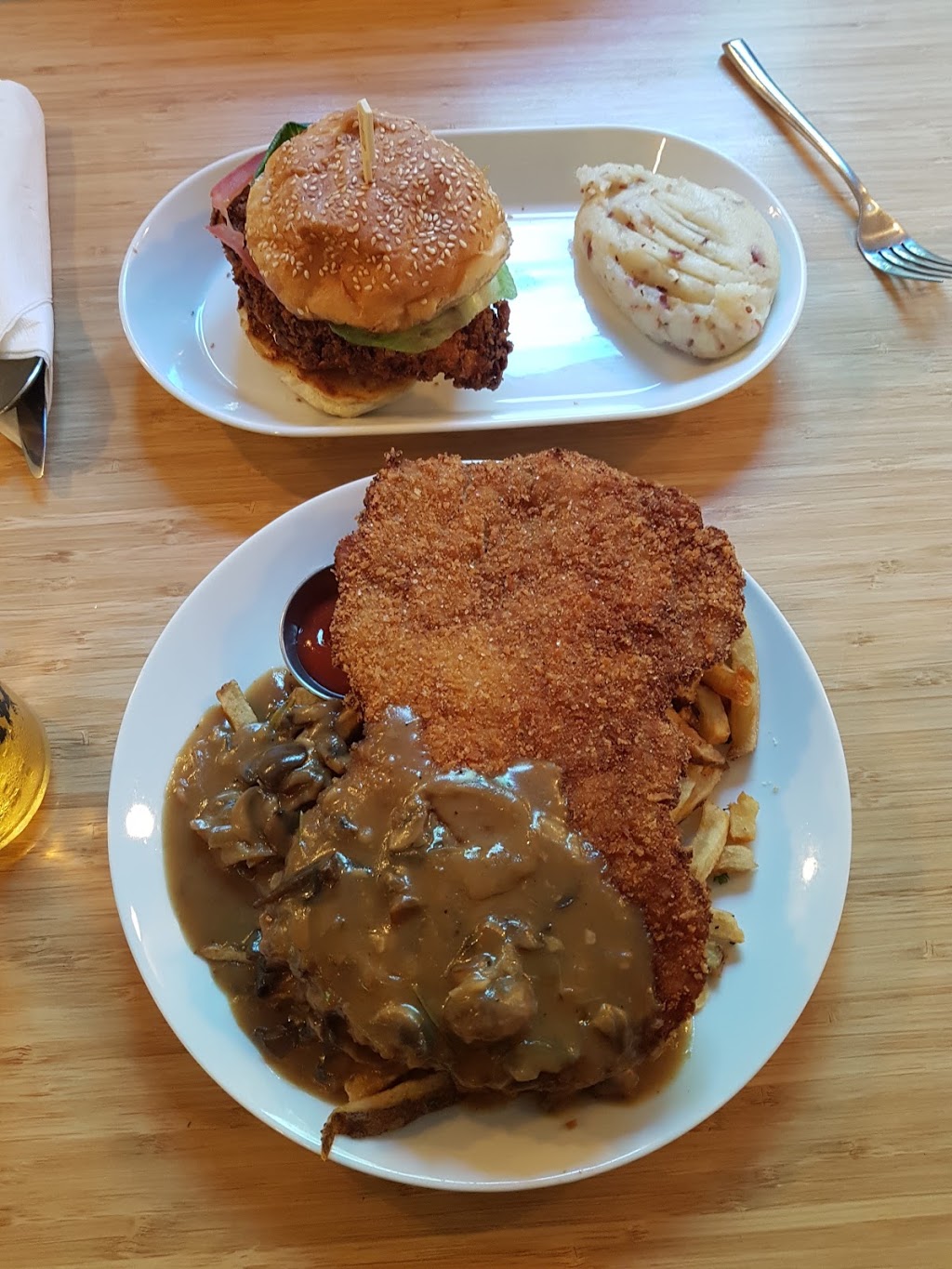 Circa 1860 Kitchen + Public House | 436 Main St, Mahone Bay, NS B0J 2E0, Canada | Phone: (902) 624-0036