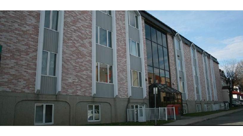 Résidence Gordon | 105 Rue Gordon, Sherbrooke, QC J1H 4Y4, Canada | Phone: (819) 564-1200