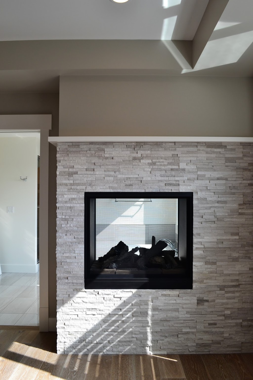 Mint Floor Coverings | 11510 40 St SE, Calgary, AB T2Z 4V6, Canada | Phone: (403) 255-6468