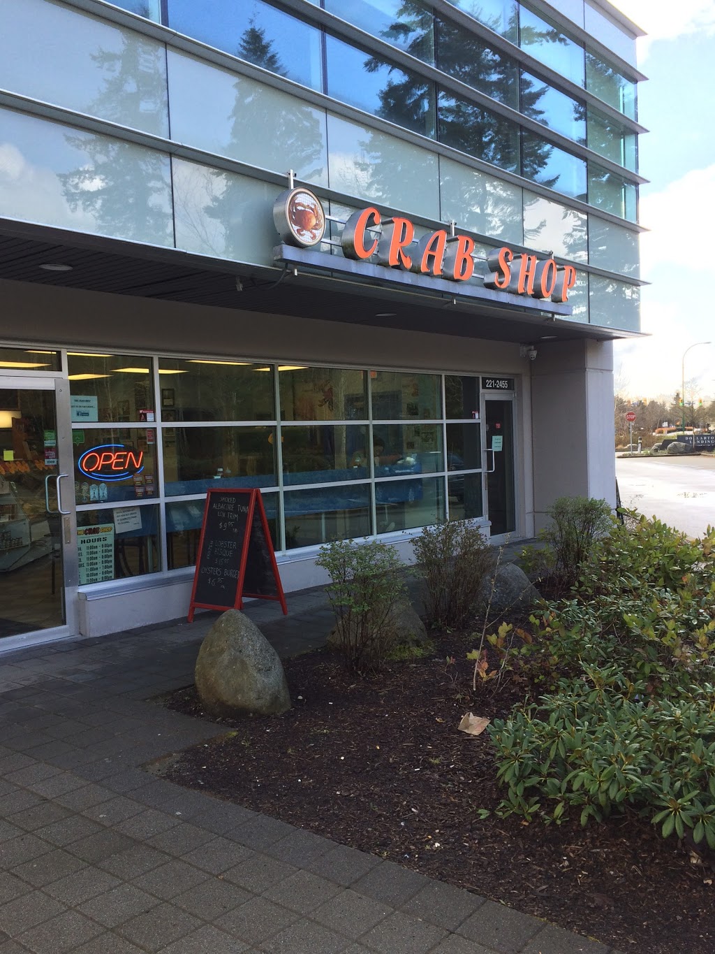The Crab Shop | 2455 Dollarton Hwy, North Vancouver, BC V7H 0A2, Canada | Phone: (604) 929-1616