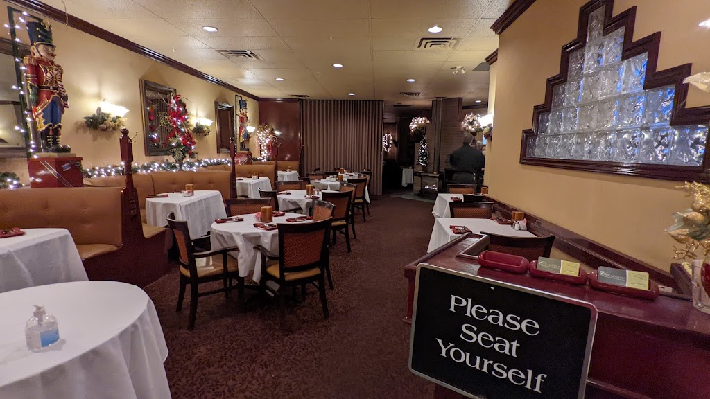 Canadiana Restaurant | 5230 Dundas St W, Etobicoke, ON M9B 1A8, Canada | Phone: (416) 239-1114