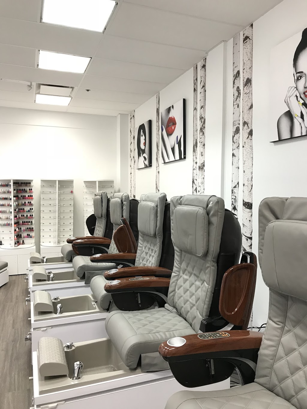 Regal Nails, Salon & Spa | 1001 Rue des Migrateurs, Lachenaie, QC J6V 0A8, Canada | Phone: (450) 657-9545