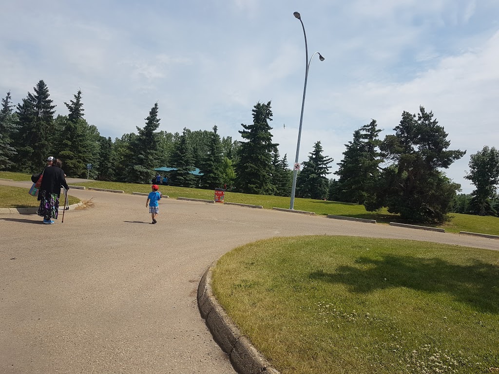 Gold Bar Parking Lot | 9 Goldbar Park Rd NW, Edmonton, AB T6A 2E9, Canada