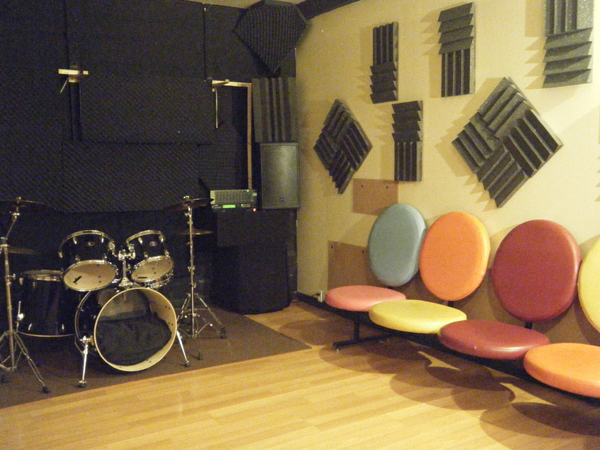 Groove Room Rehearsal Studios | 15 Towns Rd, Etobicoke, ON M8Z 1A2, Canada | Phone: (416) 259-3325