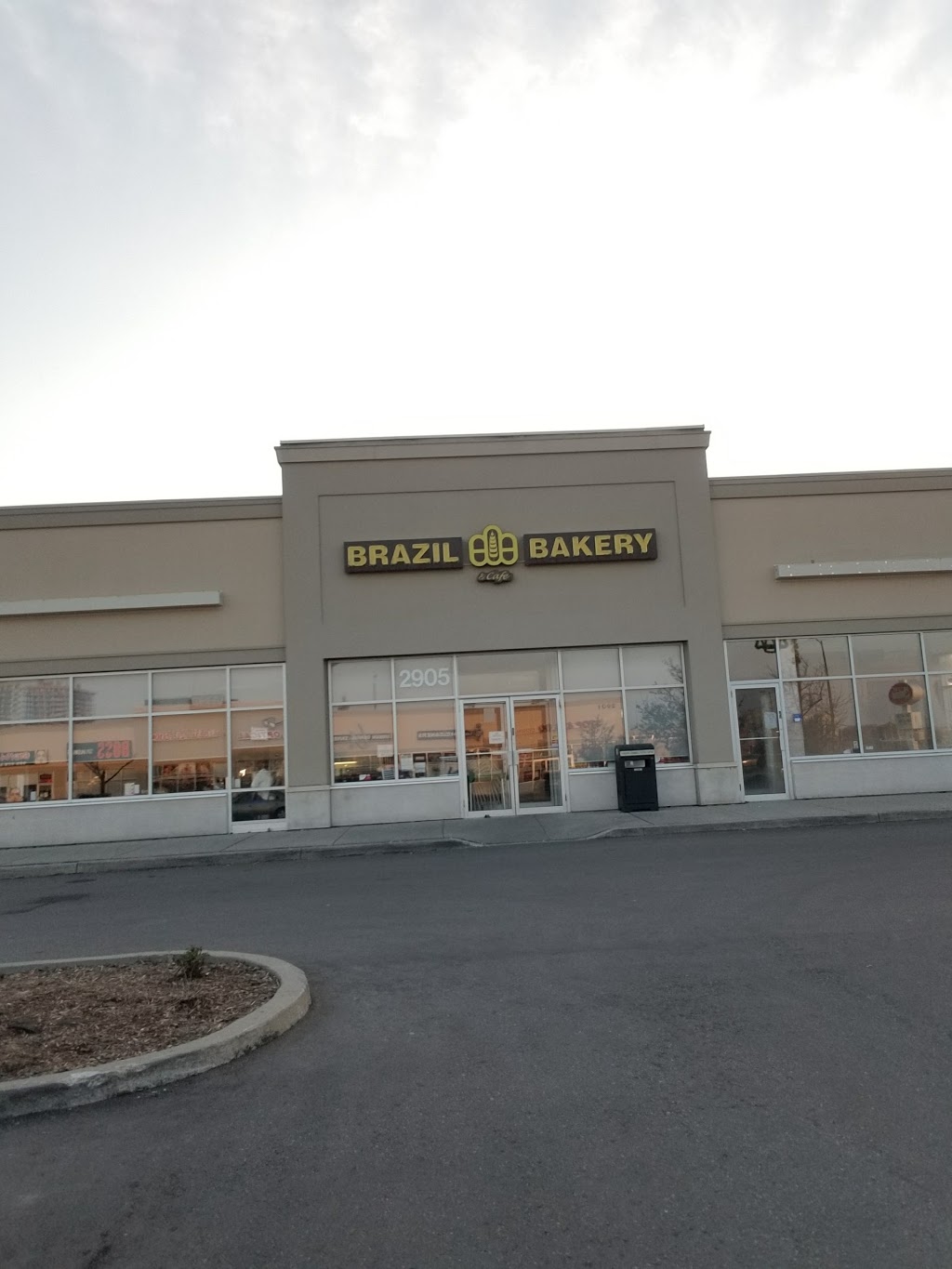 Brazil Bakery And Pastry | 2905 Eglinton Ave W, Mississauga, ON L5M 6J3, Canada | Phone: (905) 820-2889