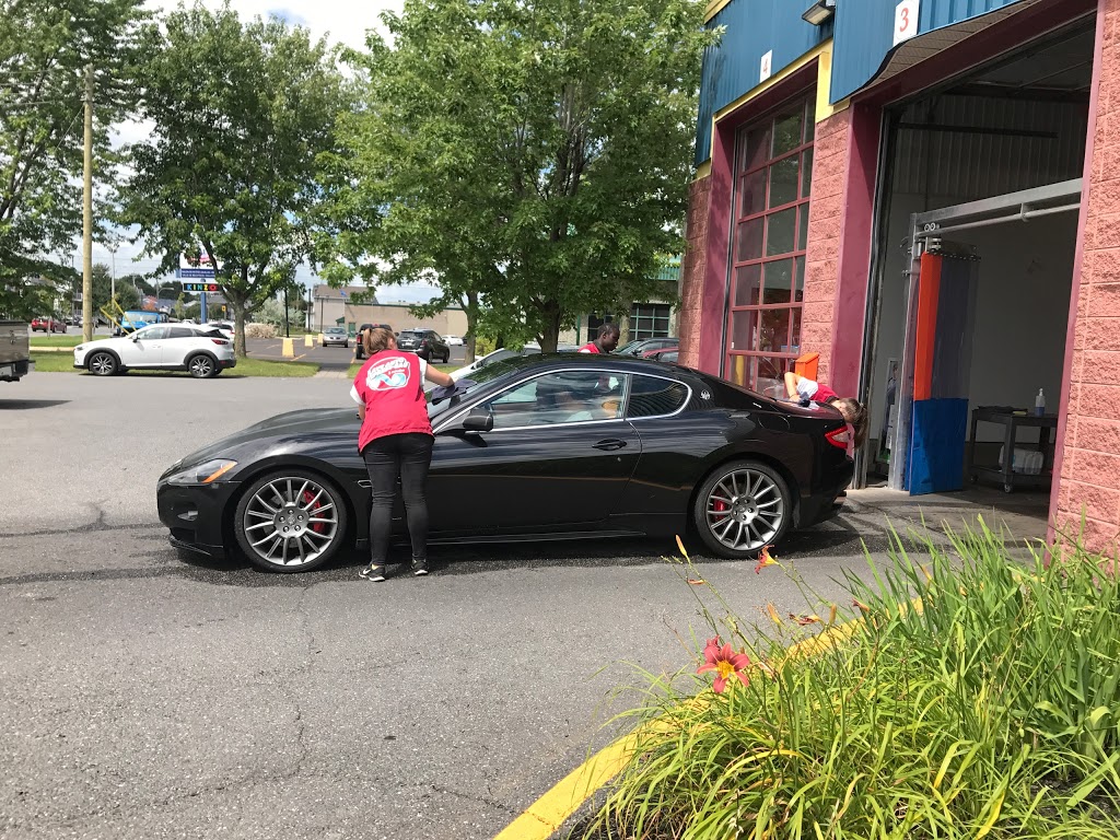 Lave Auto Expresseau | 620 Rue Cormier, Drummondville, QC J2C 5C4, Canada | Phone: (819) 461-6100