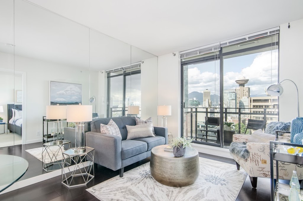 GUY CHRISTIE Real Estate - Oakwyn Realty | 3195 Oak St, Vancouver, BC V6H 2L2, Canada | Phone: (604) 218-1971