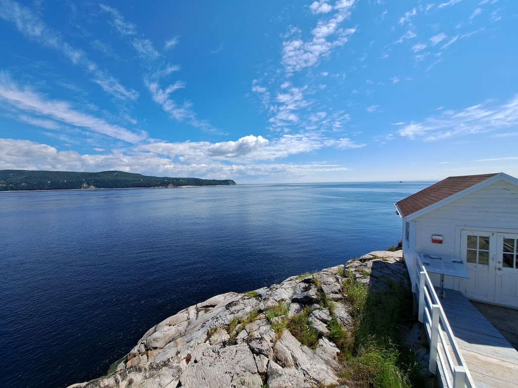Pointe-Noire Interpretation and Observation Centre | QC-138, Baie-Sainte-Catherine, QC G0T 1A0, Canada | Phone: (418) 237-4383