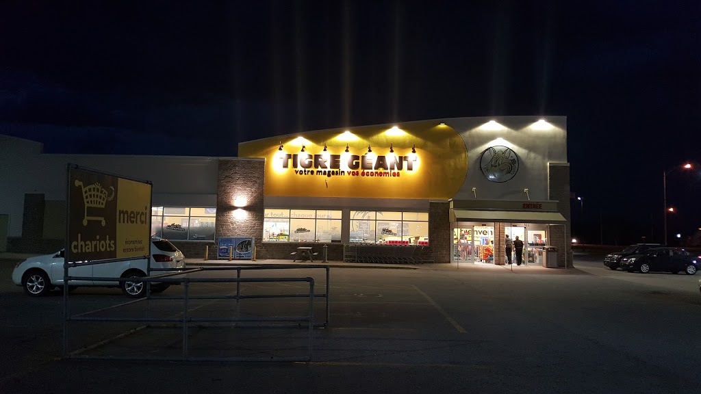 Tigre Géant | 511 QC-138, Donnacona, QC G3M 0A9, Canada | Phone: (418) 285-0684