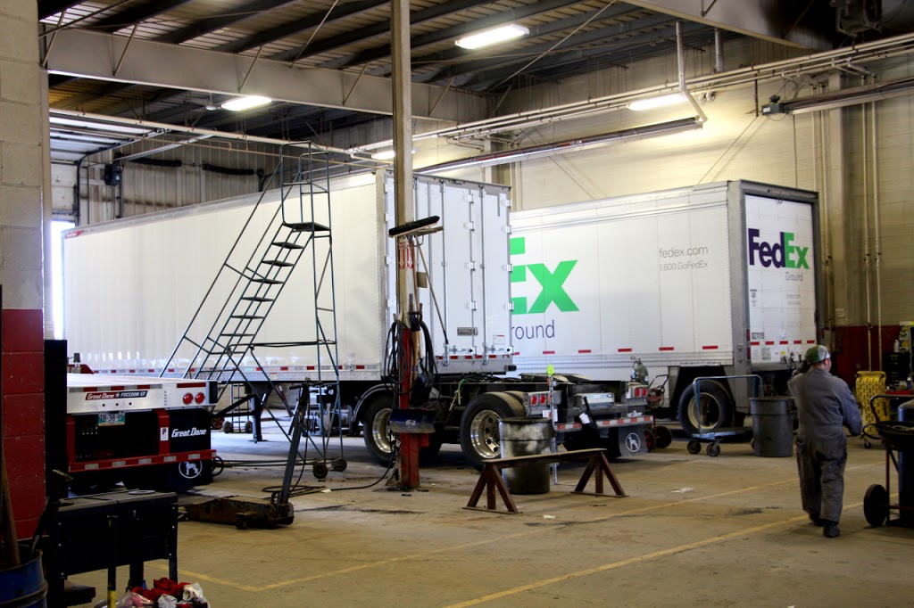 Maxim Truck & Trailer - Winnipeg Trailers | 580 Oak Point Hwy, Winnipeg, MB R3C 2E6, Canada | Phone: (204) 790-6500